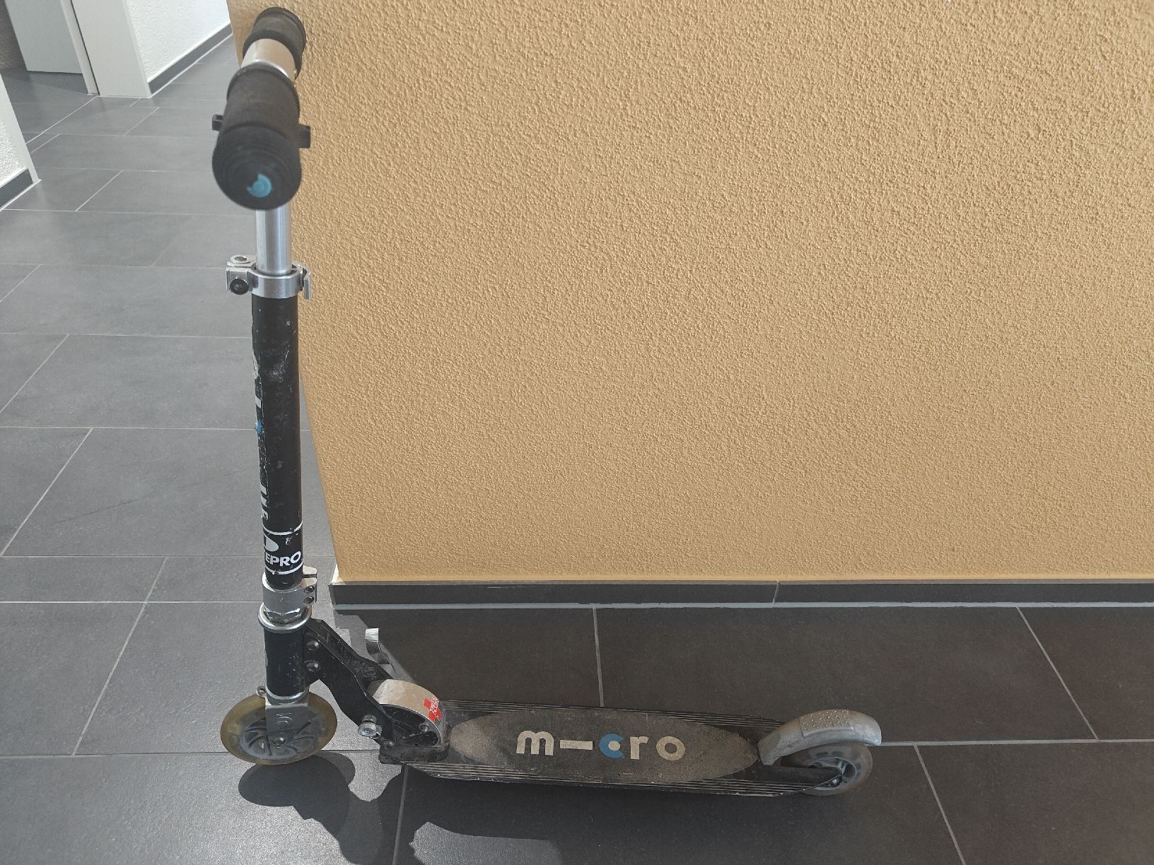 Micro Kickboard: Trotinette Micro – D'occasion à Fällanden par antogranell 1