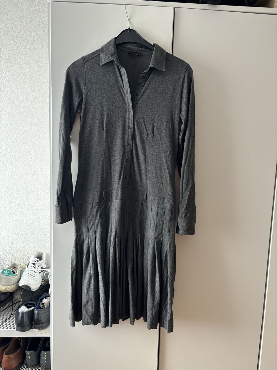 Cinque Vestiti: Kleid Cinque – Usato da Schwerzenbach venduto da eli_p52g