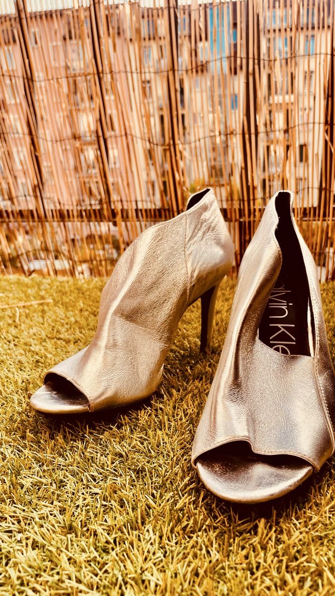 Calvin Klein Scarpe da donna: Pumps Calvin Klein Silber, Größe 39 - Elegant! – Usato da Luzern venduto da lei_5btm 4