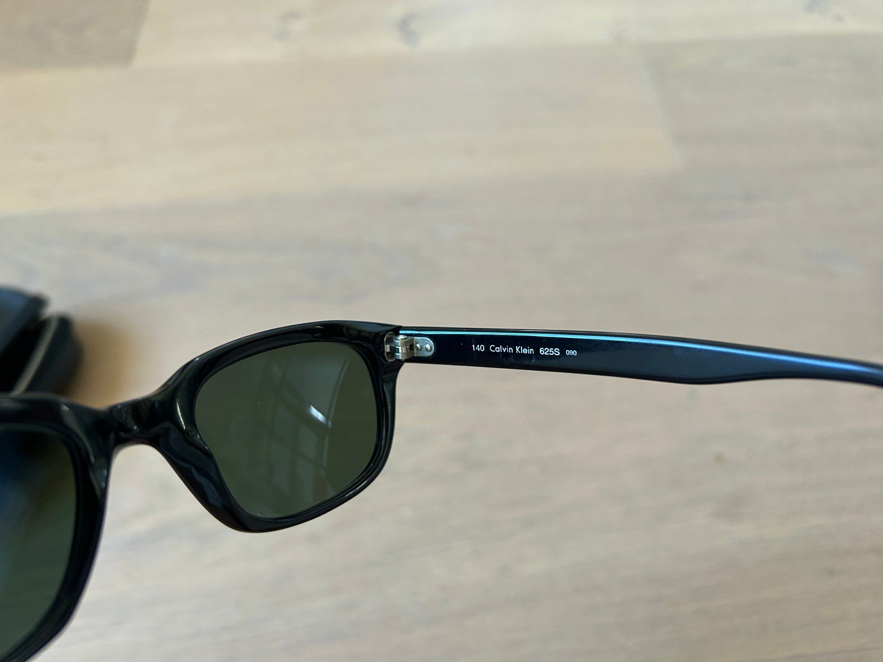 Calvin Klein Occhiali & Lenti: Calvin Klein Sonnenbrille – Usato da Zürich venduto da ins_w679 4
