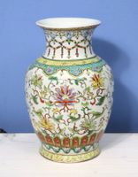 China Vase in sehr gutem Zustand, wunderbare Farben