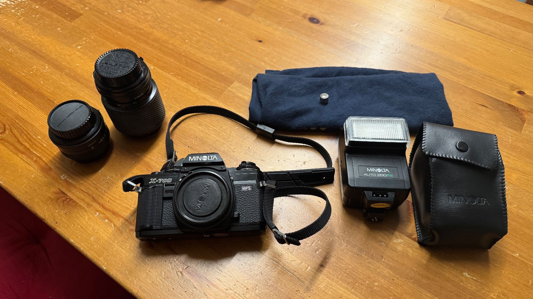 Minolta Fotocamera: Minolta X-700 analog Kamera – Usato da Walzenhausen venduto da -Ballu-