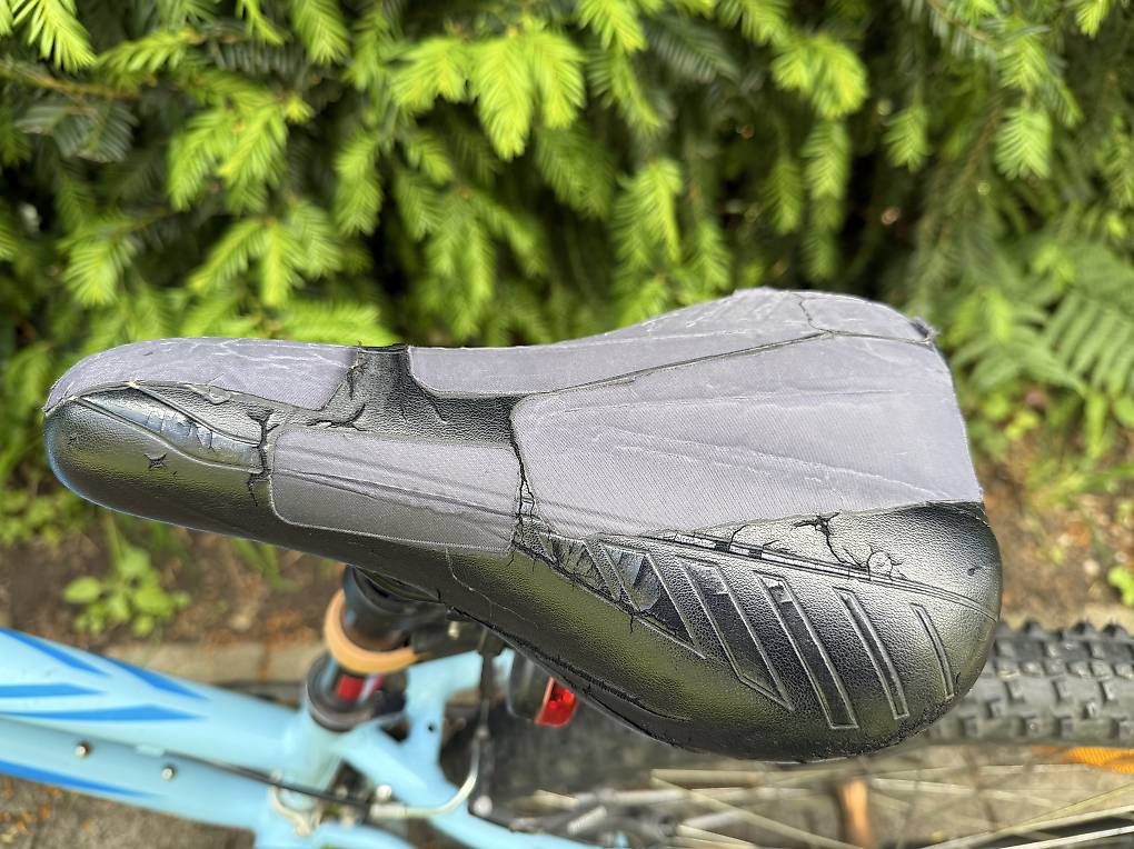 Biciclette: Fahrrad Specialized Hotrock 24 21- Speed hellblau – Usato da Rheinfelden venduto da haribo7977 1