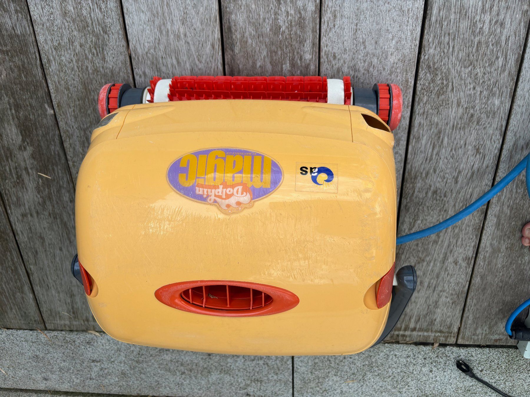 Dolphin Accessori per Piscine: Poolroboter Dolphin Magic Maytronics gebraucht. Ohne Caddy – Usato da Rüschlikon venduto da Jetten 1