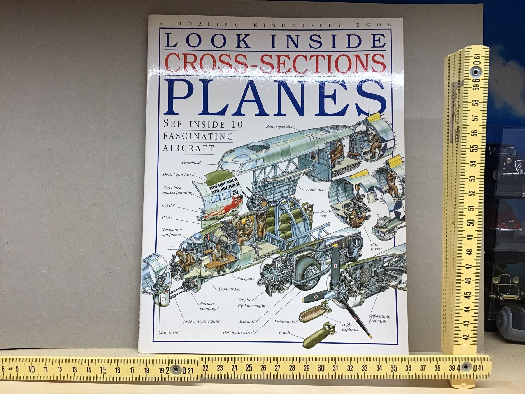 Libri: Flugzeug-Querschnitte: Spannendes Entdeckerbuch – Usato da Männedorf venduto da Modell-Spezialisten