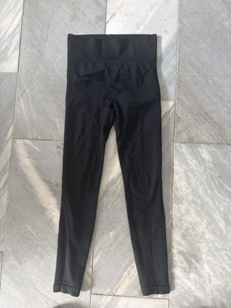Sportleggins - S/M - Schwarz