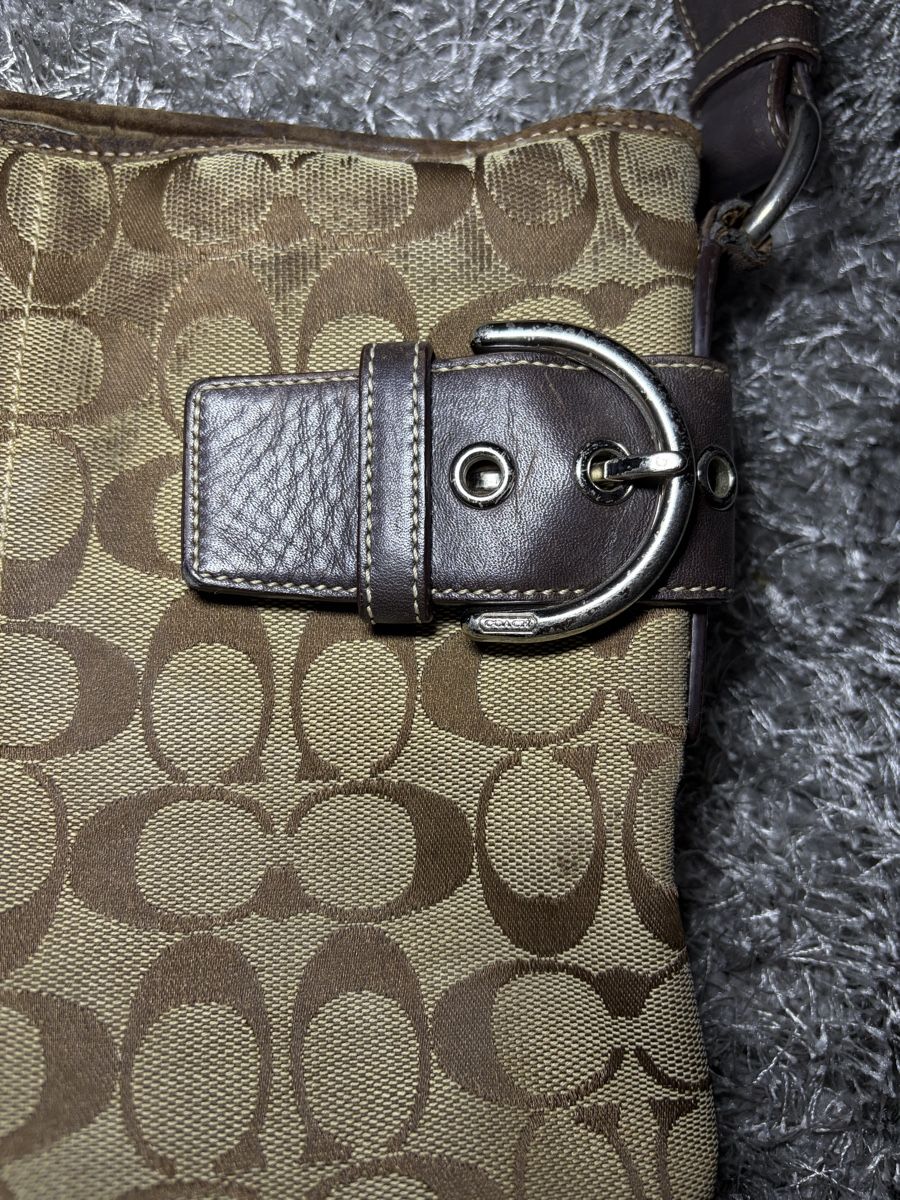 Coach Borse: Coach Schultertasche braun Logo Muster – Usato da Brislach venduto da edu_t6pq 2
