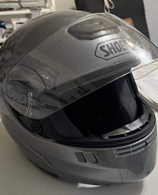 Shoei Caschi & visiere: casque de moto – Usato da Tavannes venduto da Tch7 1