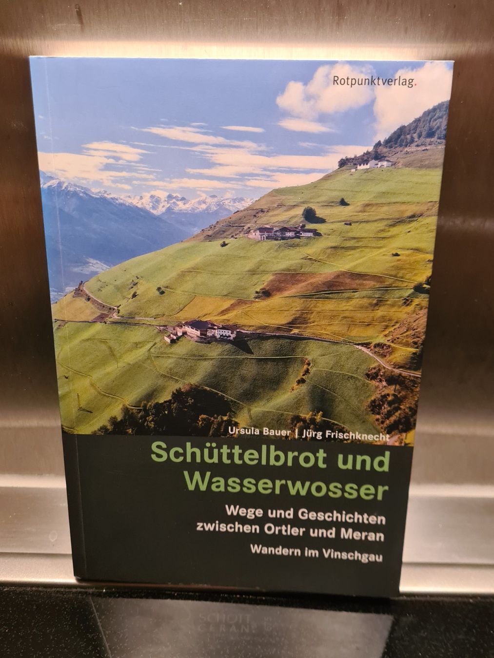 Libri: Buch Schüttelbrot und Wasserwosser Vinschgau – Usato da Miège venduto da engernhaus