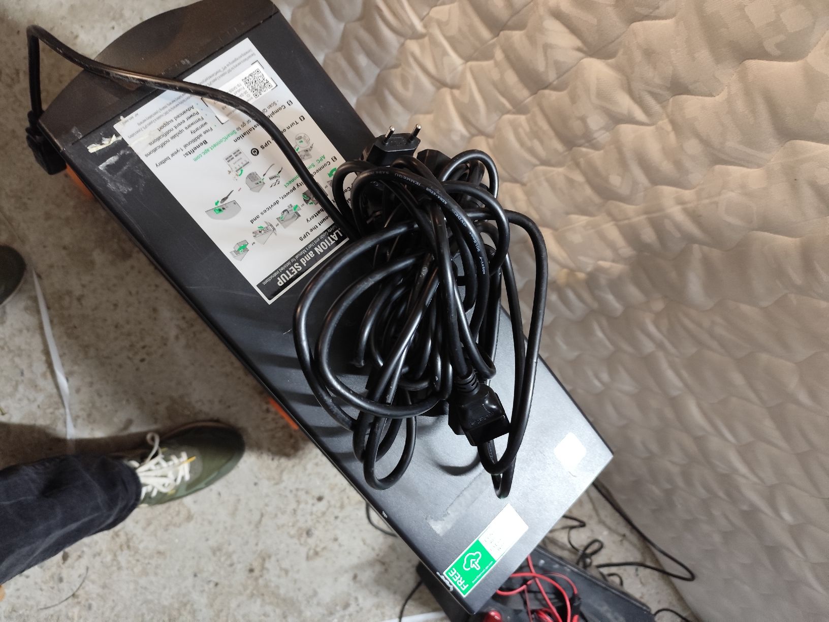 Apc Wechselrichter: Onduleur APC Back-UPS ES 700 - État impeccable! – Gebraucht aus Gampelen von nasoka 3