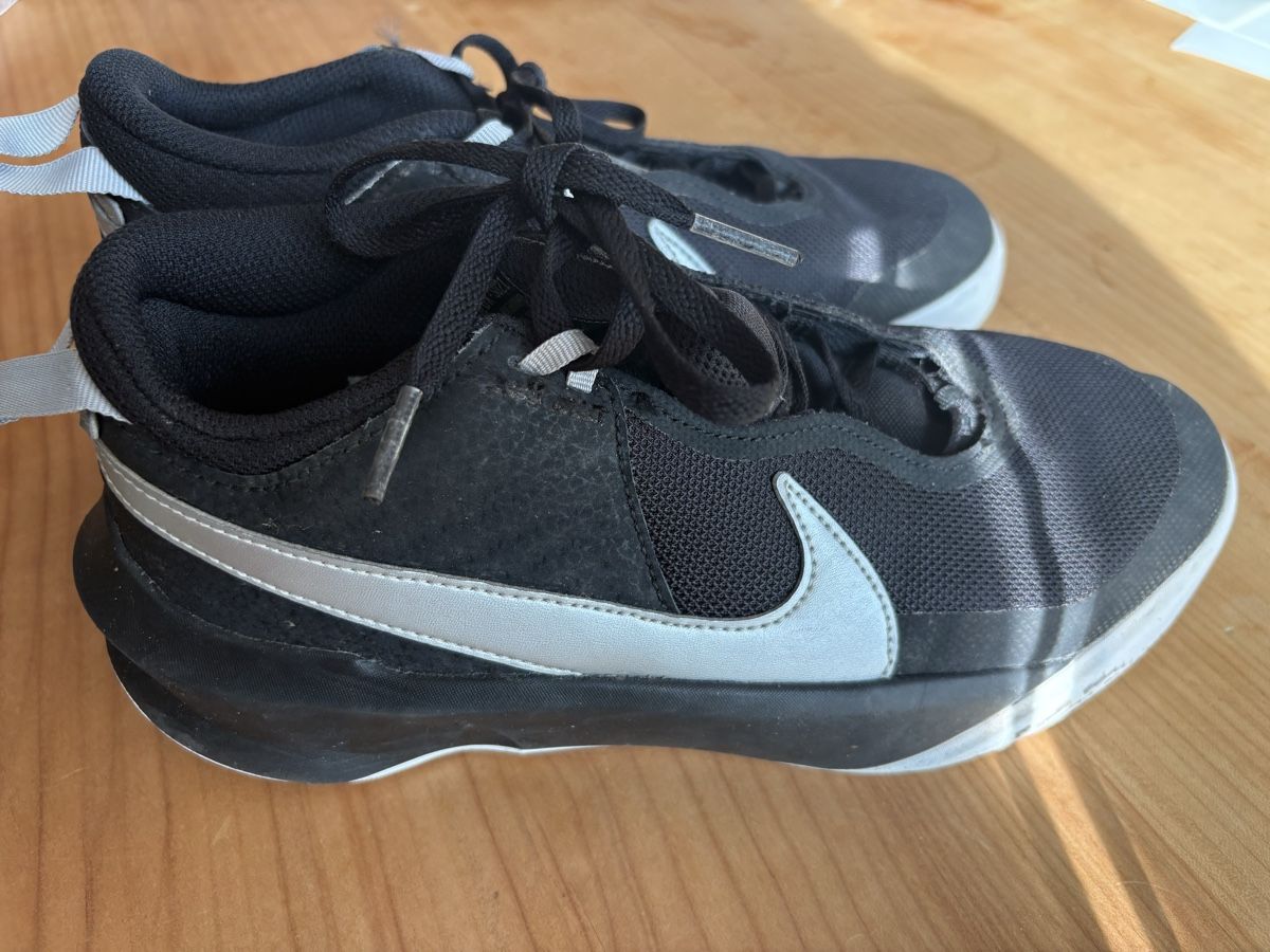 Nike Scarpe per ragazzi: Nike Schuhe – Usato da Adliswil venduto da Birkenblatt08 1