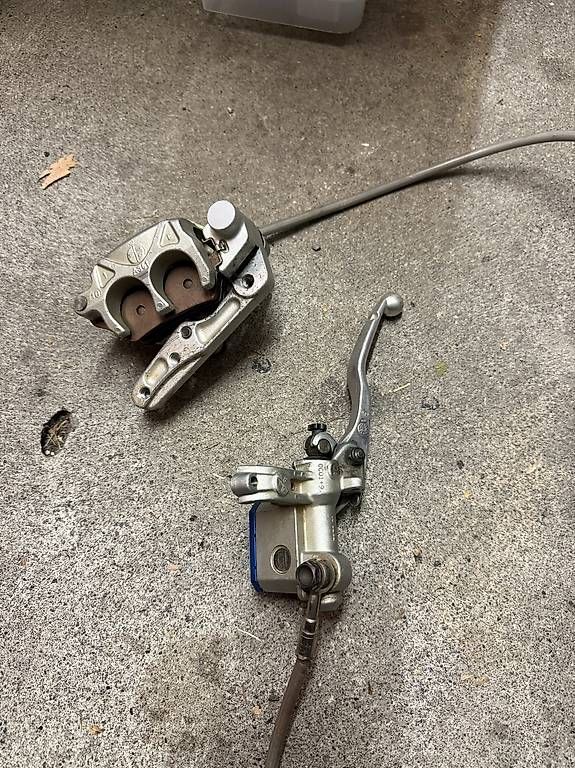 Alle Motorradersatzteile: Ktm Exc Bremssatel Vorne – Defekt aus Adliswil von Babalooo 1