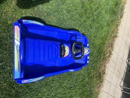 Blue steering wheel bob sleigh. Ready for the slopes!