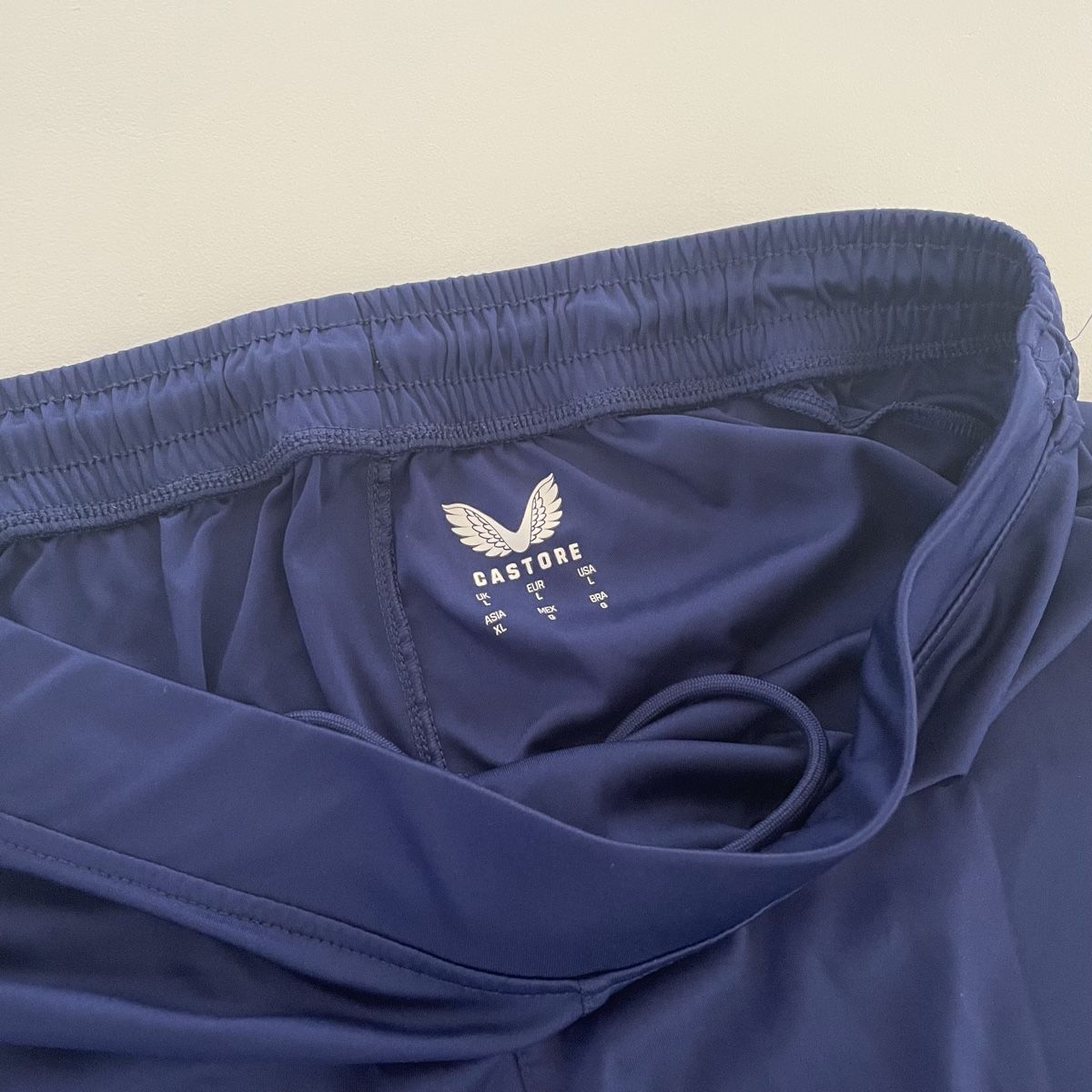Hosen: FC Zürich Shorts Castore – Neu (gemäss Beschreibung) aus Mülligen von d.elen402 2