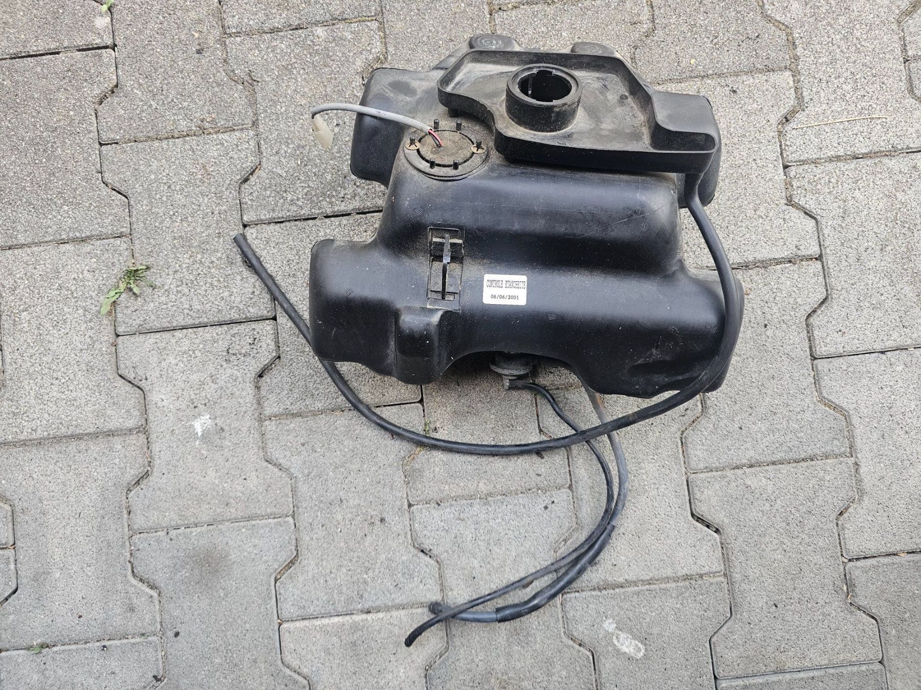 Yamaha Alle Rollerersatzteile: Benzintank mit Tankdeckel Yamaha aerox – Gebraucht aus Niederbüren von RafaelKa