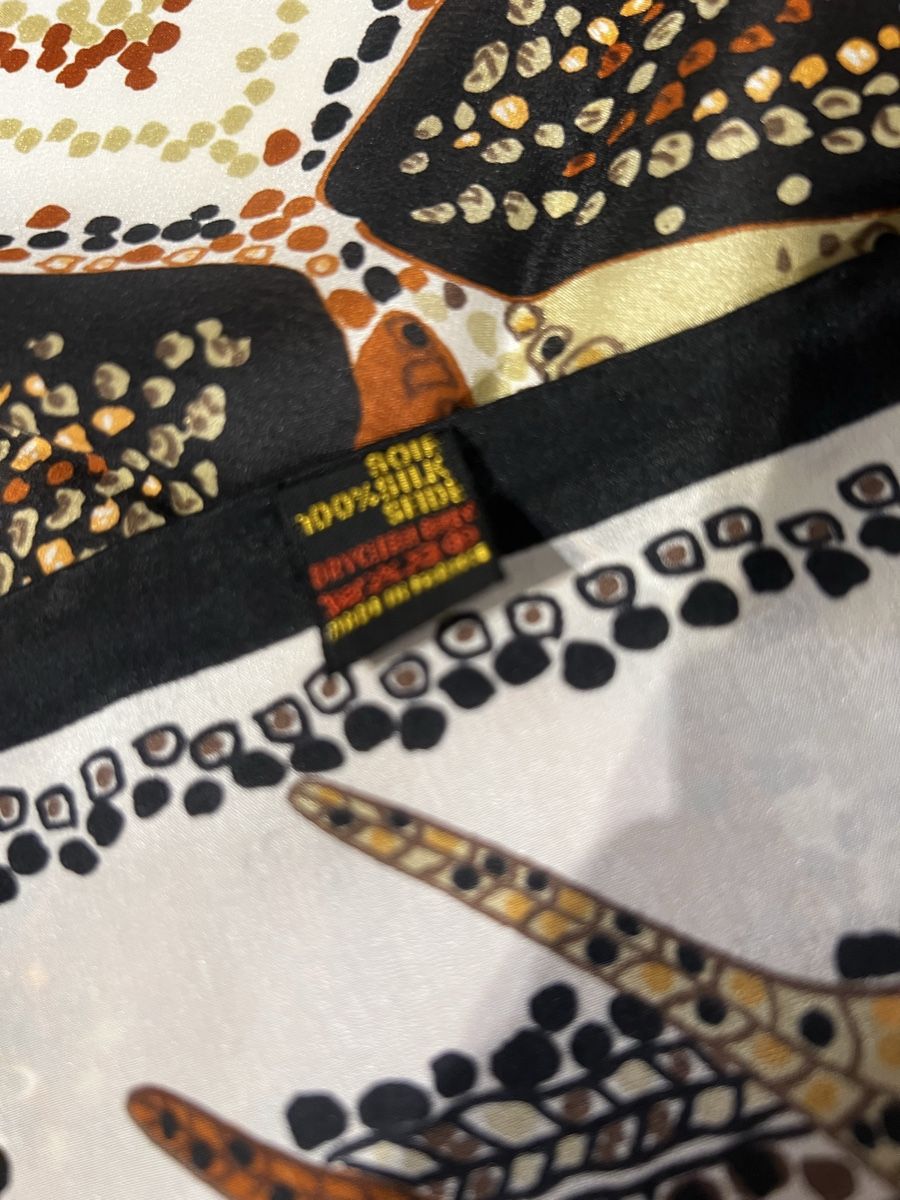 Foulard & Sciarpe: Foulard Guy Laroche – Usato da St-Pierre-Clages venduto da ste_xk6p 4