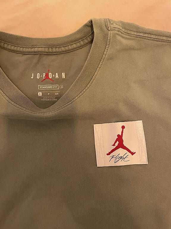 T-Shirts: T-Shirt Jordan Nike – Gebraucht aus Fribourg von lma_kc6k
