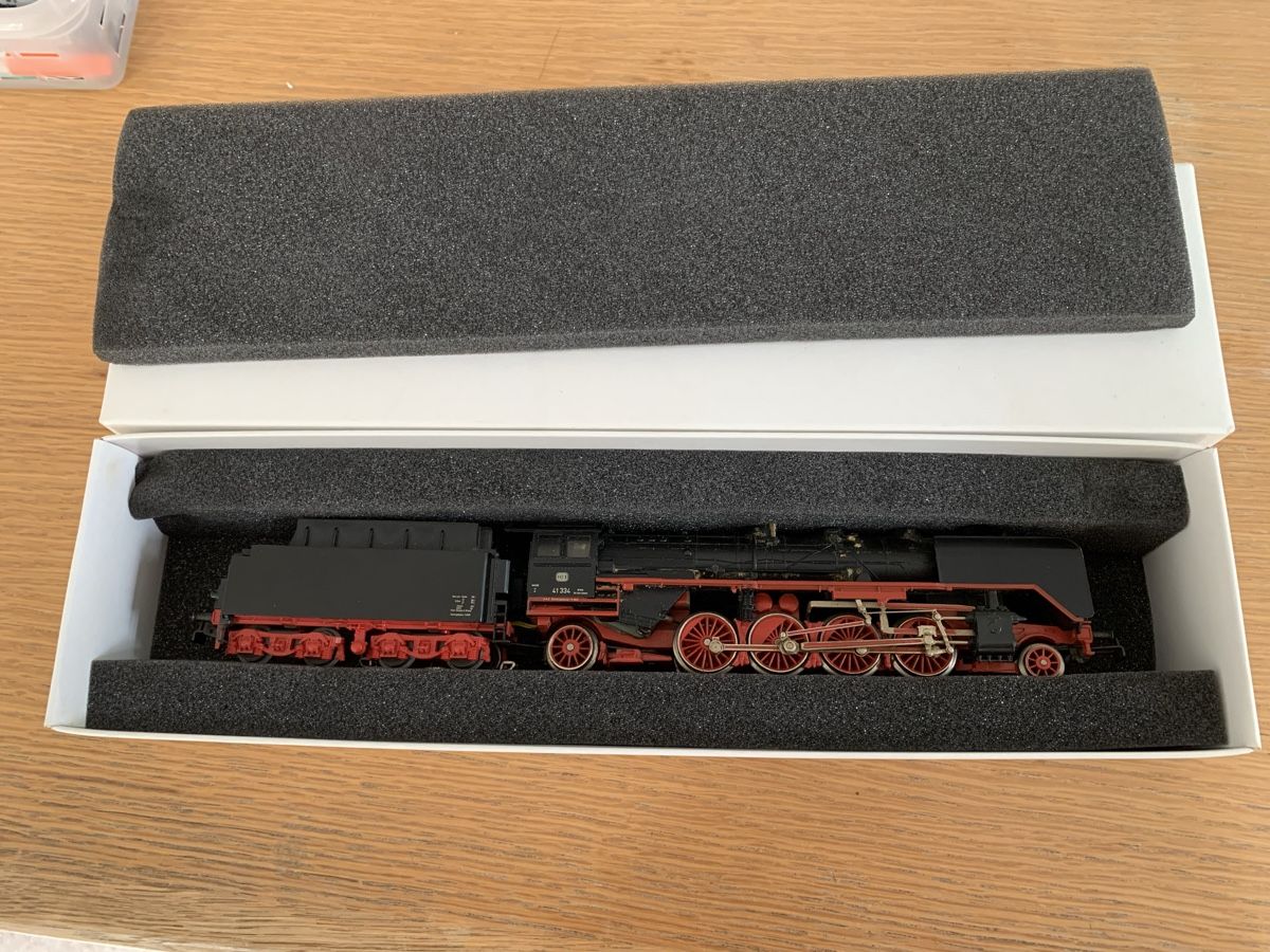Märklin Modellini di ferrovie: Märklin AC Digital, Br.41 334,DB, Bö19 – Usato da Winden venduto da EmilNeu 7