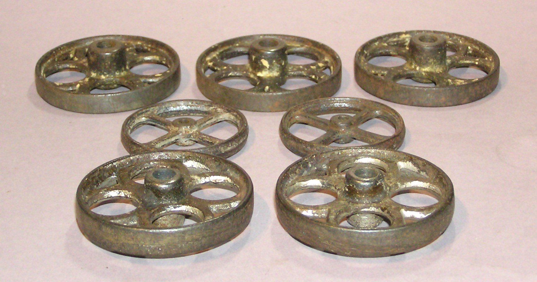 Spielzeuge: 7ANTIKE SPIELZEUG EISENGUSS RÄDER – Gebraucht aus Grenchen von Antique-hunter 1
