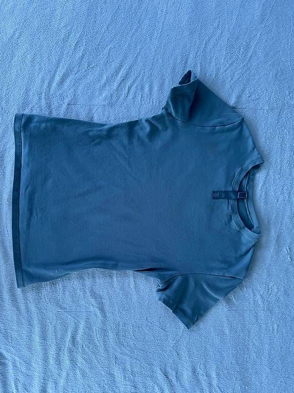 Skims T-shirts: SKIMS T-Shirt – D'occasion à Wettingen par ObradovicJelena 1