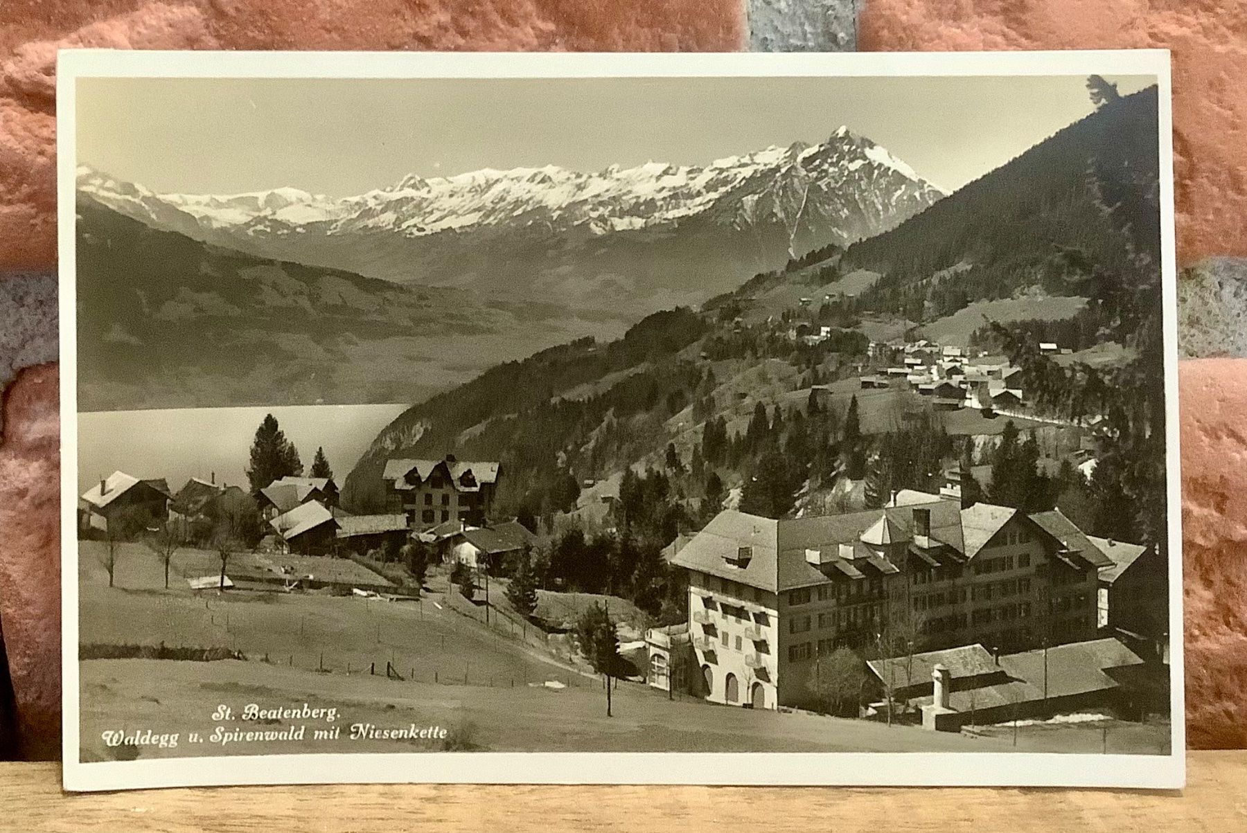 Cartoline postali: ST. BEATENBERG - Waldegg & Spirenwald mit Niesenkette – Usato da Root venduto da ENGLAND-TREASURES