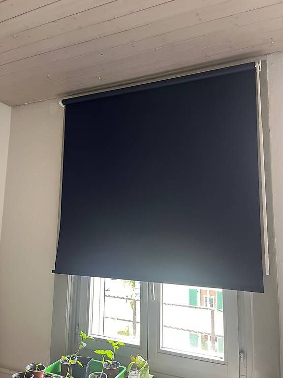 Markisen: 2x Rollos dunkelblau mit Zugkette – Gebraucht aus Bern von rebecca-1009 1