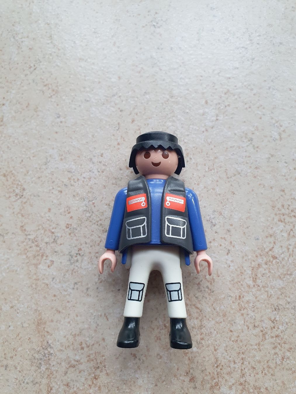 Playmobil Spielzeuge: Playmobil Figur Arbeiter Cargo – Gebraucht aus Herznach von _.Puch._