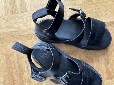 Dr. Martens