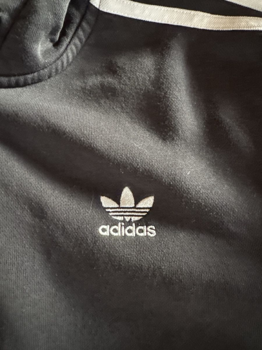Adidas Costumes, combinaisons de sport et fonctionnelles: Adidas Trainer schwarz Gr.M  – D'occasion à Mauren par ducducturi 7