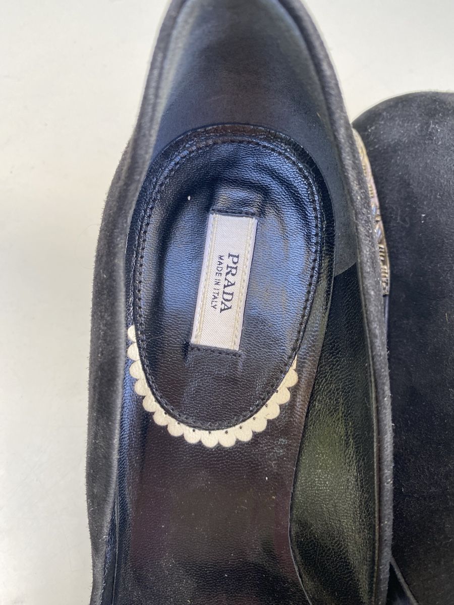 Prada Scarpe da donna: Prada Pumps Wildleder schwarz Grösse 37 – Usato da Steffisburg venduto da viv_5tqt 3