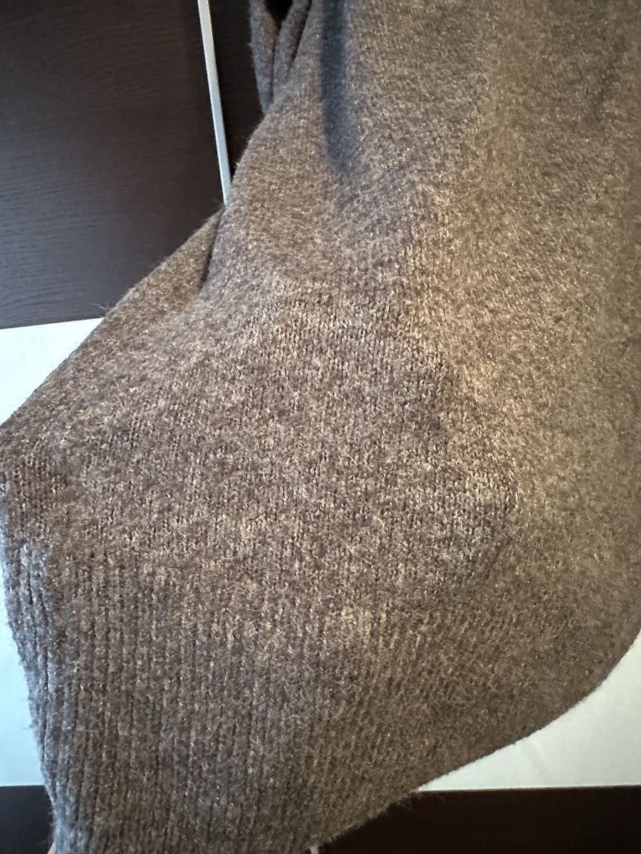 H&M Maglioni & Felpe: Grauer H&M Rollkragenpullover Gr. M – Usato da Altendorf venduto da Eastwick4 1