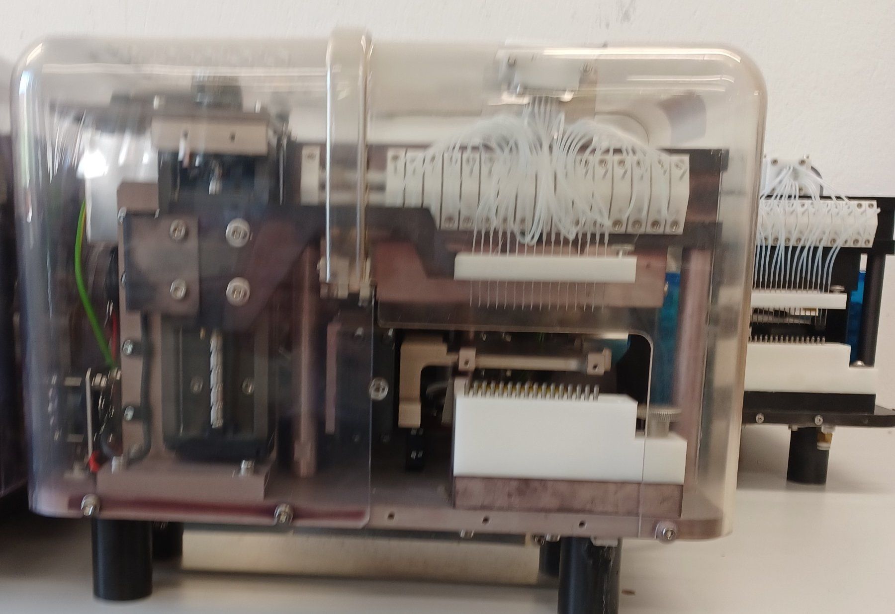 Accessori da laboratorio: TAP MFCD (cell dispenser for SelecT) – Difettoso da Niederdorf venduto da LeptonAG_Labor 2