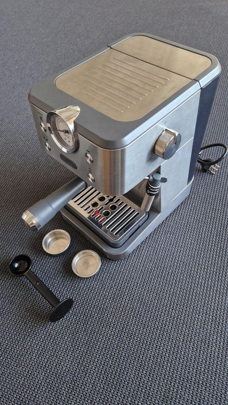 De'Longhi Kaffeemaschinen & Espressomaschinen: Siebträger-Espressomaschine – Gebraucht aus Zürich von juezi 1