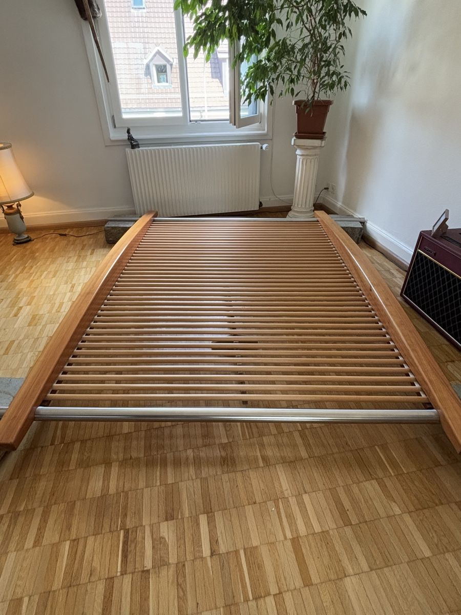 Lits: Designbett Assari – D'occasion à Birsfelden par ThierryBasel 1