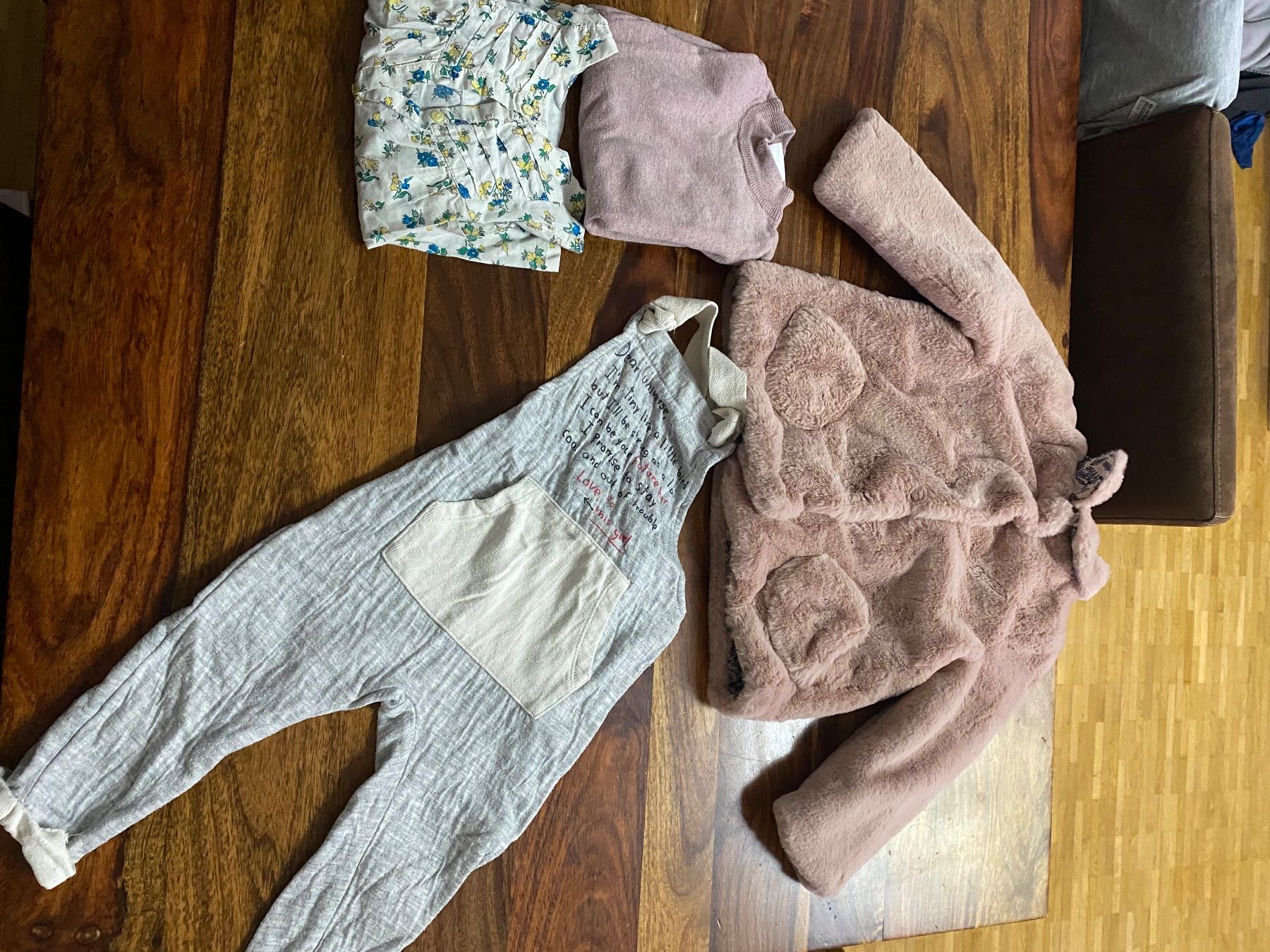 Zara Kleiderpakete & -sets: Mädchen Kleider Paket Gr. 98 – Gebraucht aus Zürich von Nutla 2