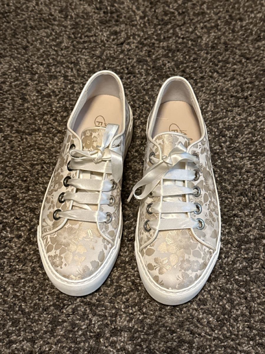 Fiorucci Scarpe da donna: Fiorucci Brautschuhe Sneaker, Blumenmuster – Nuovo e nell'imballaggio originale da Uerikon venduto da Vanessita07