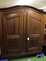 Armoire ancienne en bois massif,  cerisier barok