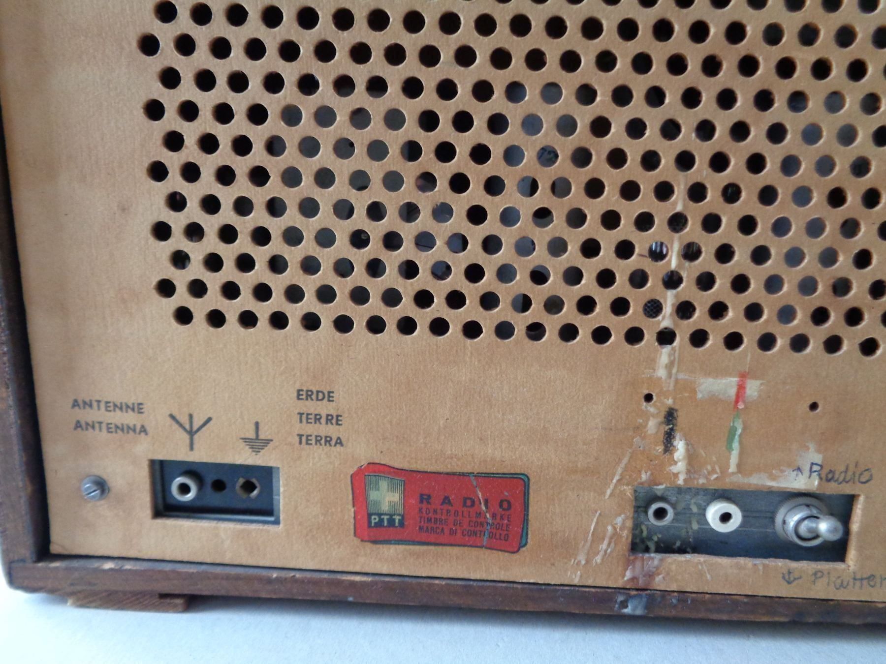 Philips Radios: Alter Philips Röhrenradio 561 A2 ca.1945 – Gebraucht aus Chur von omonia 4