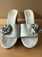 Divine Follie Sandalen, Imitat Holzabsatz, Blume!