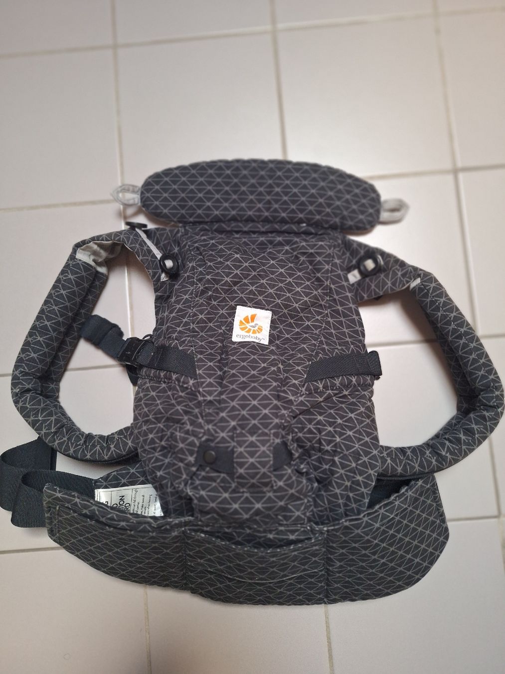 Ergo Baby Marsupi portabebè: Ergo Babytrage Adapt – Usato da Sissach venduto da Nothing123