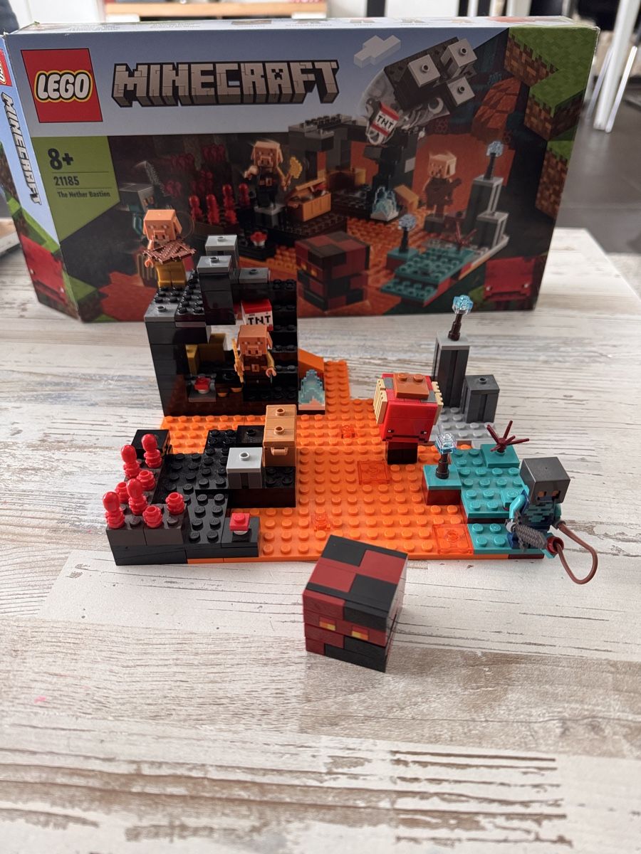 Lego Kit di costruzioni: LEGO Minecraft 21185, Die Netherfestung – Usato da Tägerig venduto da Maetra