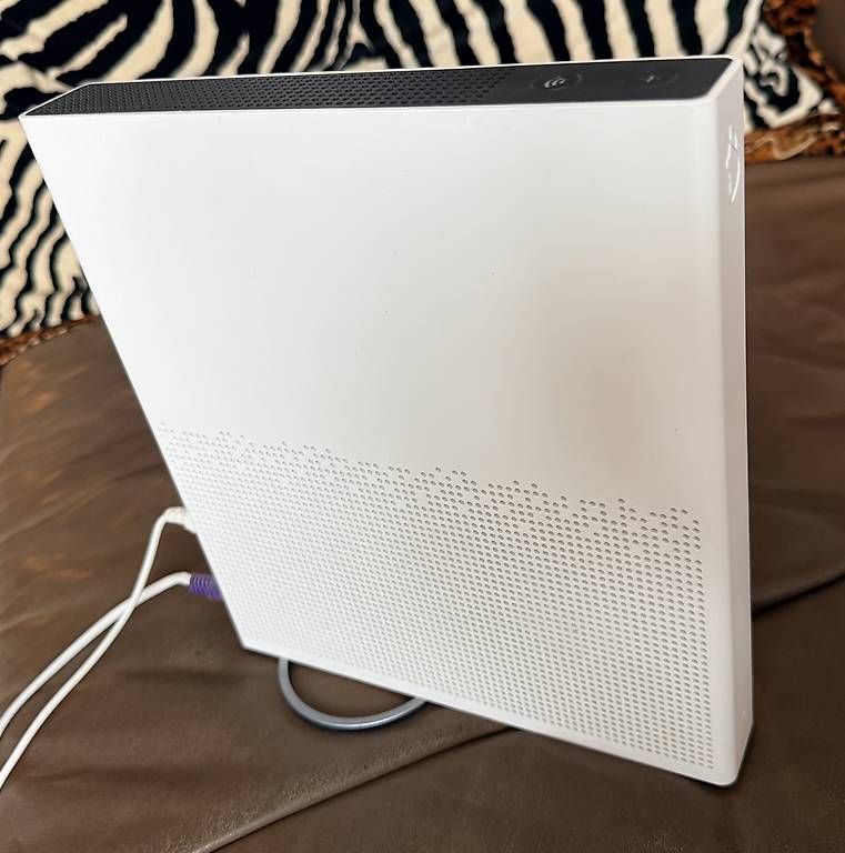 Swisscom Modem & Router: Swisscom Internet-Box 3 WLAN Router  Top Zustand – Usato da Walchwil venduto da JuliaMeldere