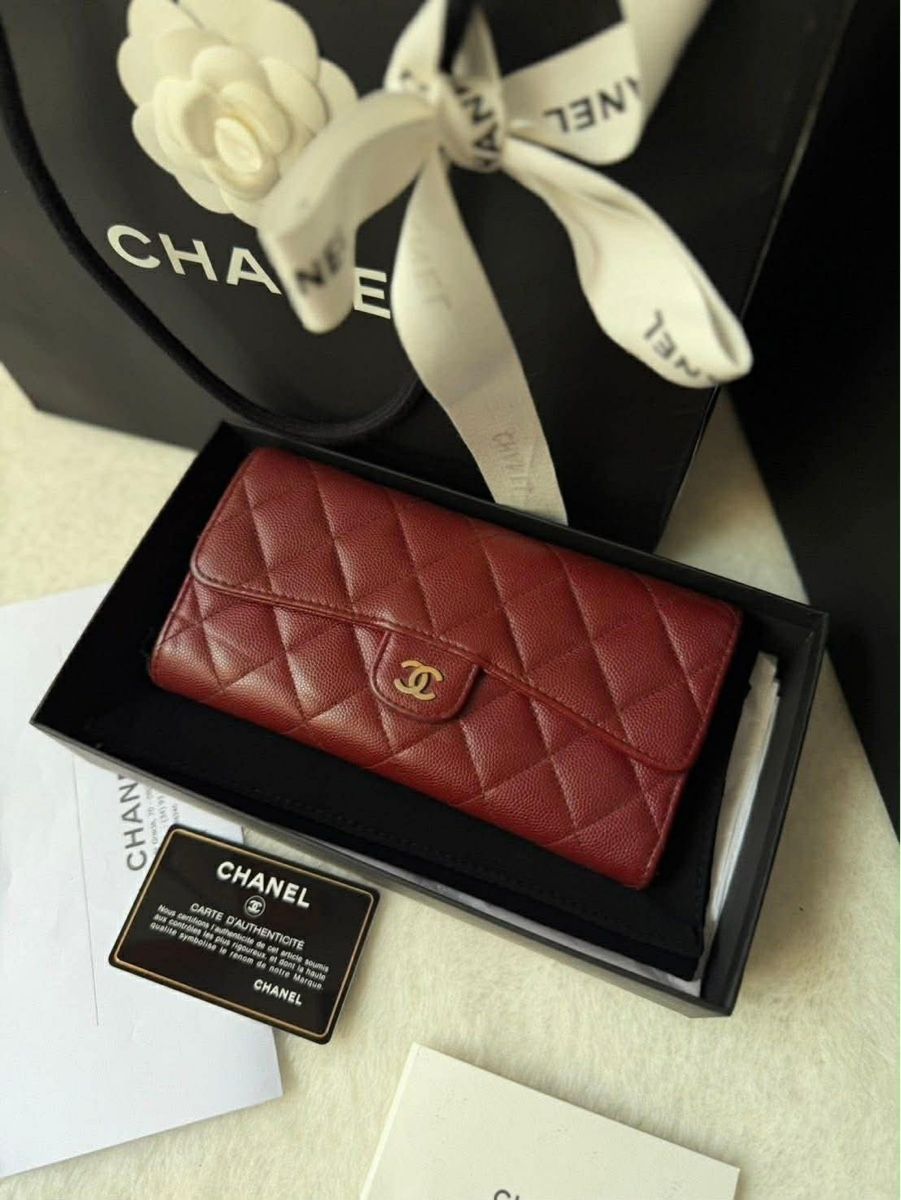 Chanel Portamonete: Chanel Sarah Long Wallet Holo 25 – Usato da Widnau venduto da Pukpan_99