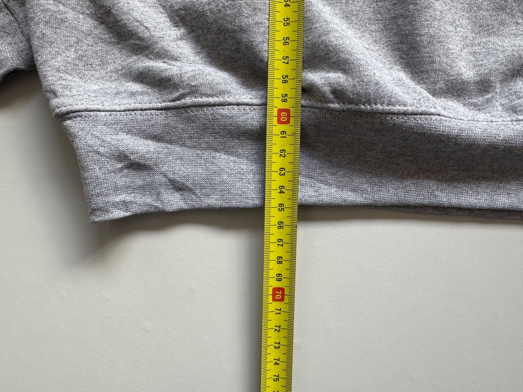 Champion Maglioni & Felpe: Champion Sweatshirt pullover crewneck Sz M – Usato da Neuchâtel venduto da _Easy_to_Find_ 4