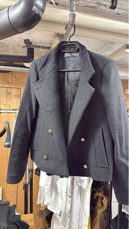 Damen Blazer von Zara in Gr S schwarz mit Goldknöpfen 