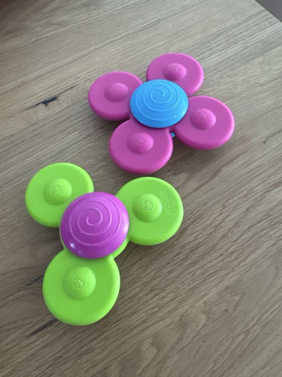 Spielzeuge: Squigz Toy – Gebraucht aus Pfäffikon SZ von mat_y9ng
