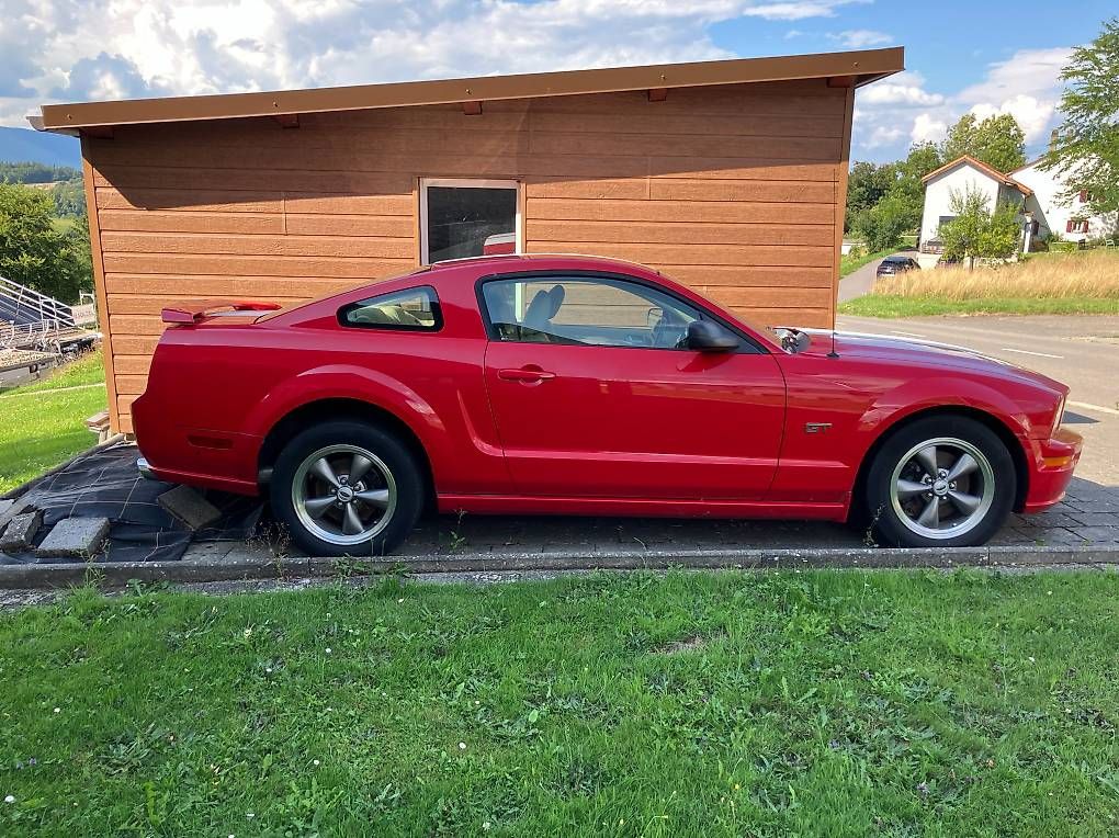 Ford Automobili: Ford Mustang V8 300CV – Usato da Seiry venduto da Tchilo 2