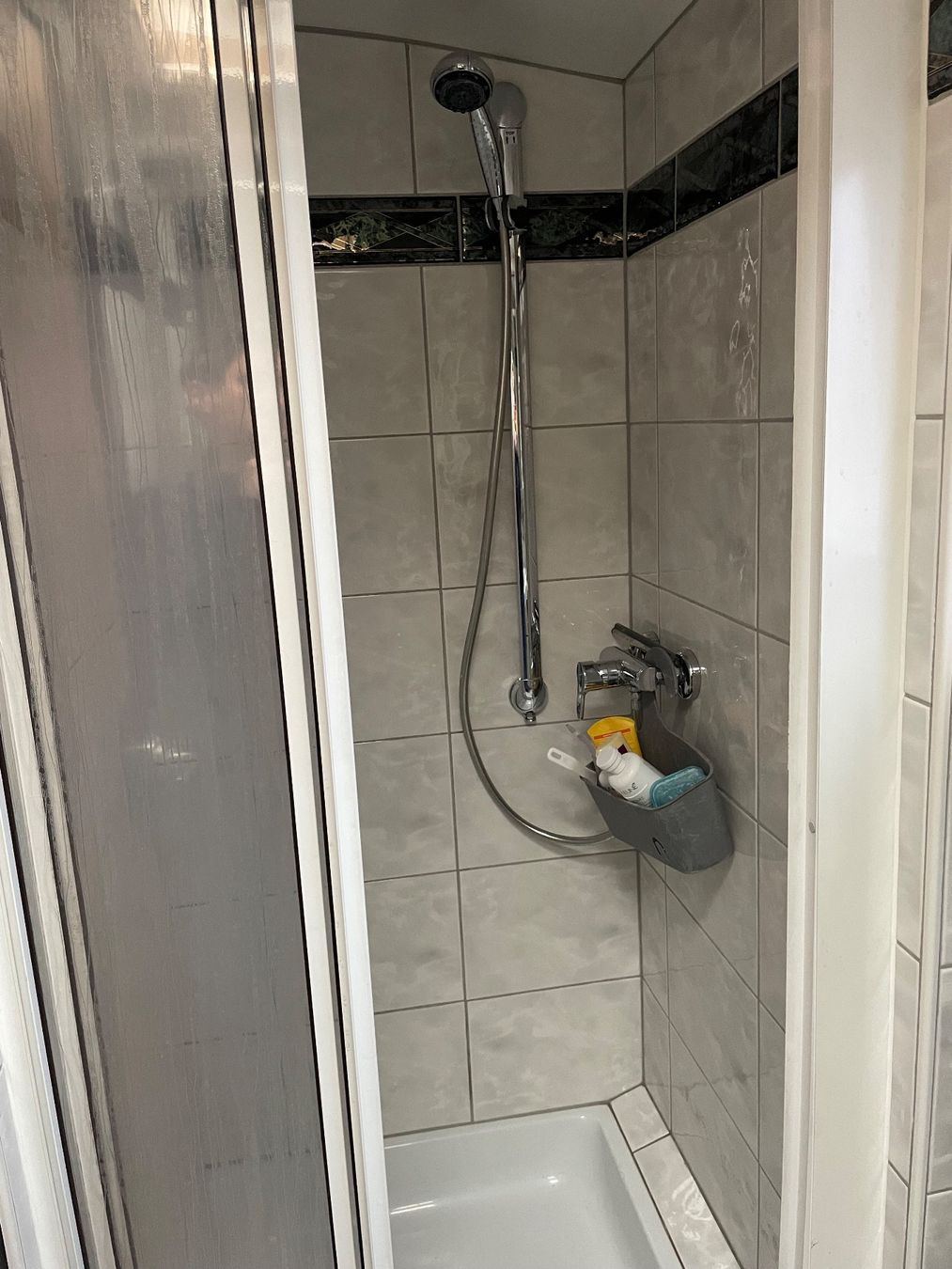 Mobilhome: Wohnmobil-Tinyhouse-Provisorium-Camper – Usato da Bergdietikon venduto da stefania_88 5