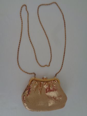 Damen Abendtasche MESH goldfarbig mit Metallplätchen Vintage