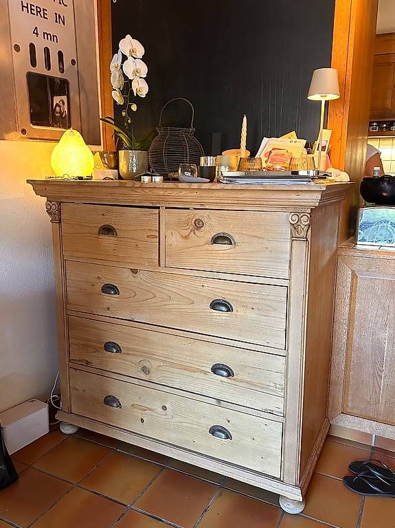 Cassettiere: Grande commode en bois – Usato da Lausanne venduto da mat_m95g